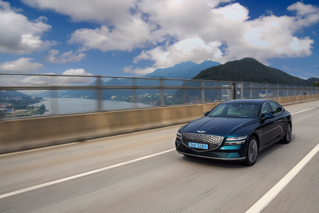 제네시스 G80 전동화 주행 (2)