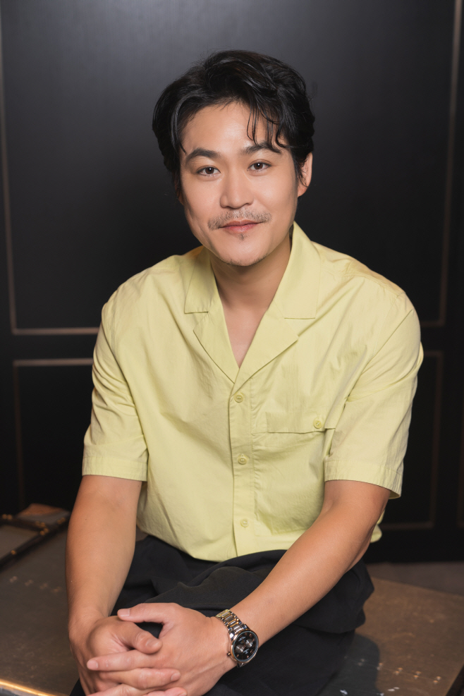 김성균