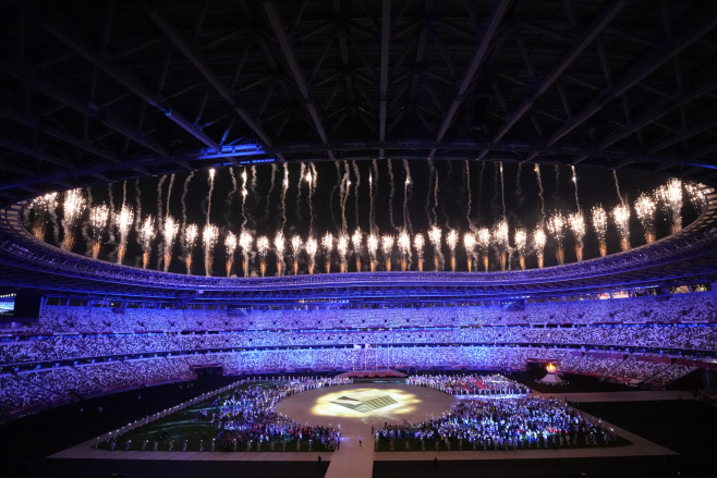 Tokyo Olympics Closing Ceremony <YONHAP NO-3124> (AP)
