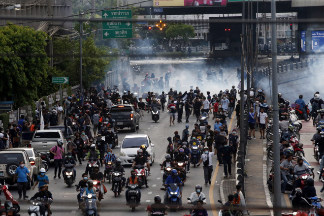 Thailand Protests <YONHAP NO-3448> (AP)