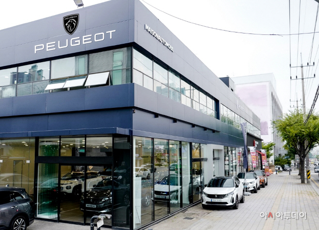 이미지1_푸조 수원 전시장 전경