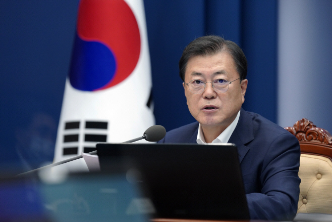 발언하는 문 대통령