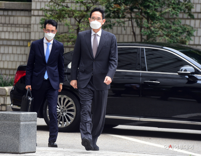 [포토] 법원 도착한 이재용 부회장