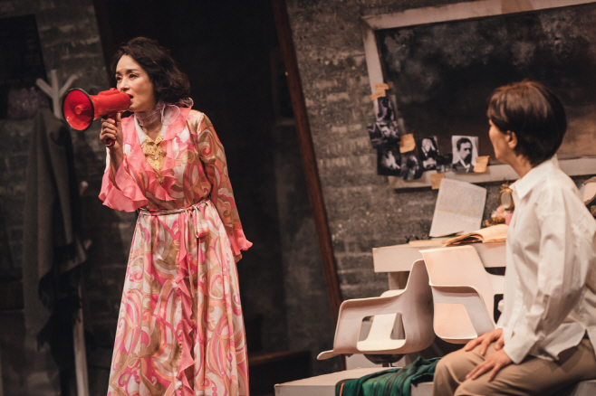 분장실_공연사진(배종옥,서이숙) 제공 T2N미디어