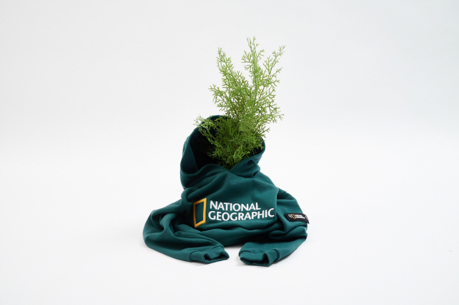 내셔널지오그래픽의 후드티셔츠 (1)