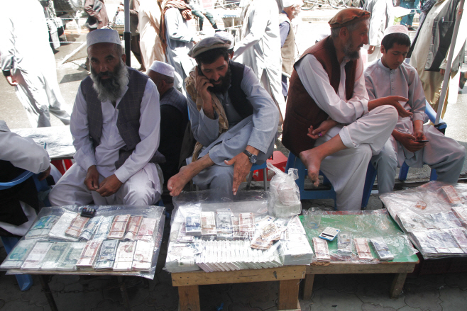 AFGHANISTAN-KABUL-MONEY EXCHANGE MARKET-REOPEN