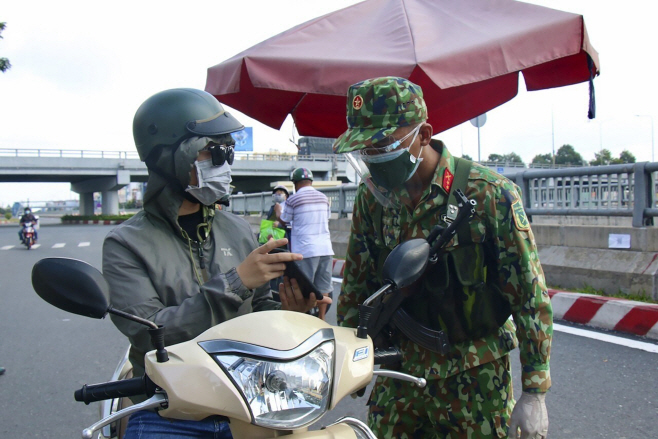 Virous Outbreak Vietnam <YONHAP NO-2352> (AP)