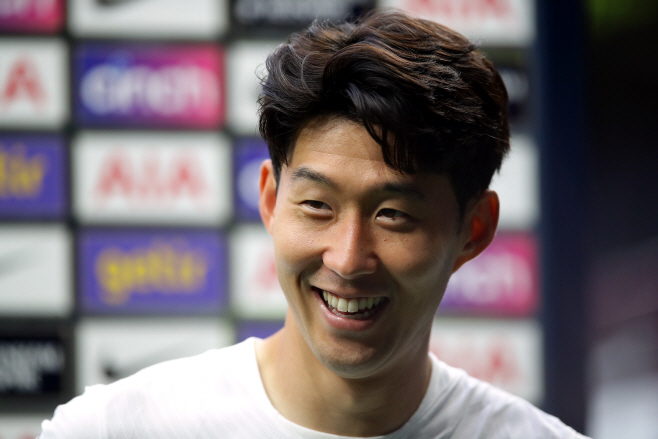 SOCCER-ENGLAND-TOT-MCI/REPORT <YONHAP NO-1775> (REUTERS)