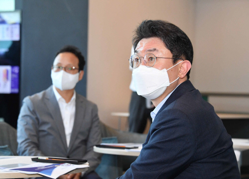 이억원 기획재정부 차관  KoVAC을 방문