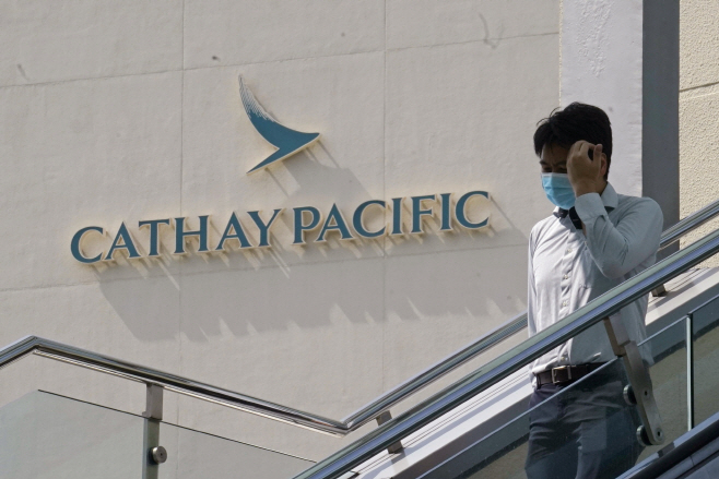 Hong Kong Cathay Pacific <YONHAP NO-4682> (AP)