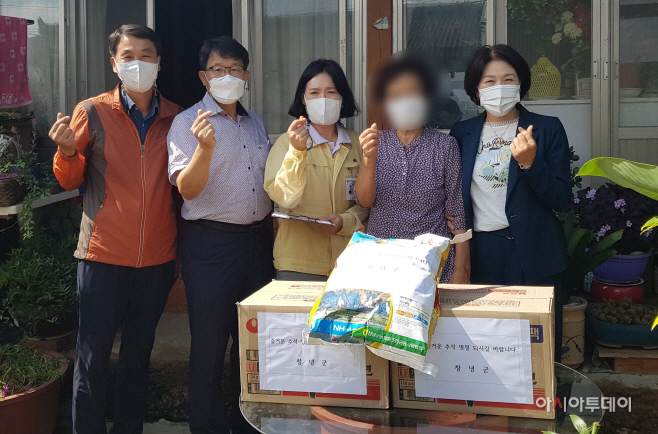 창녕군 보건소 의료진 소외 이웃에 추석 선물 전달