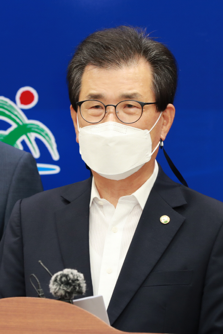 이시종 충북도지사는 6일 청주SB플라자 회의실에서 열린 ‘시도