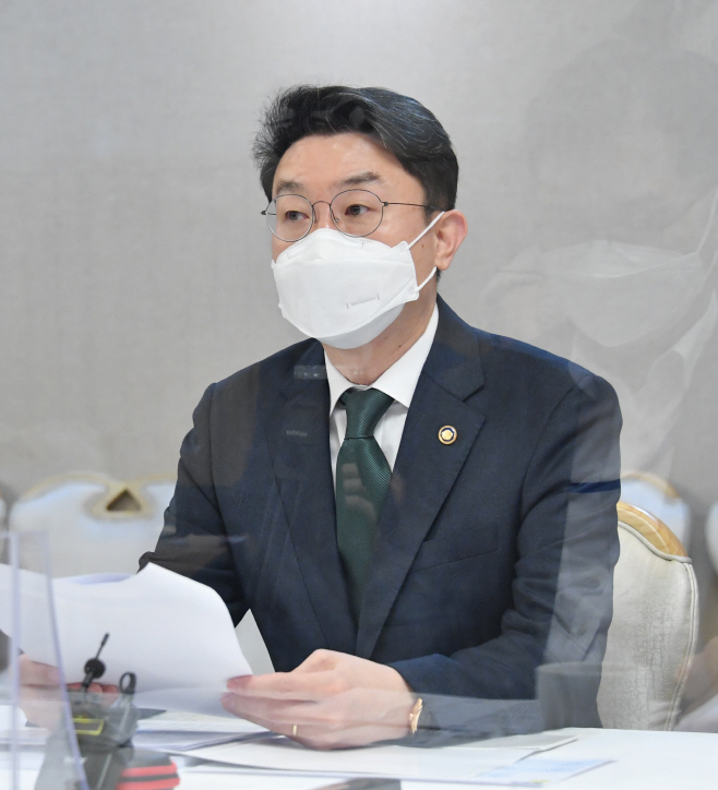 이억원 차관 혁신성장회의