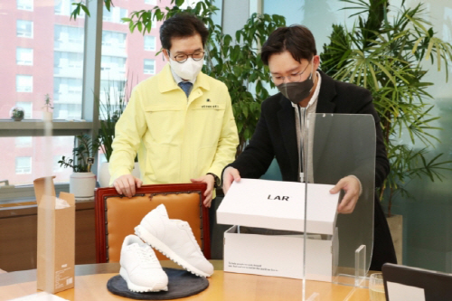 0004664913_001_20211102102201021