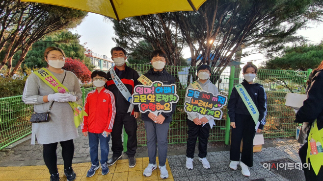 보도사진1(홍남초, 교통안전캠페인)