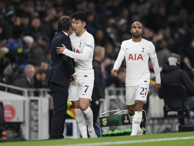SOCCER-EUROPACONF-TOT-VIT/REPORT <YONHAP NO-1492> (REUTERS)