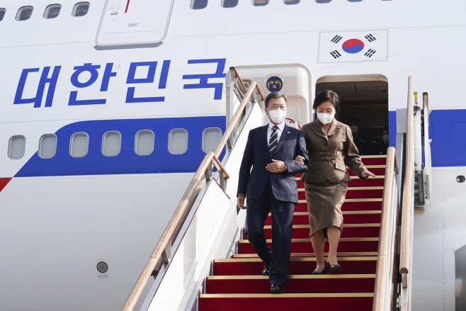 유럽 순방 마친 문재인 대통령