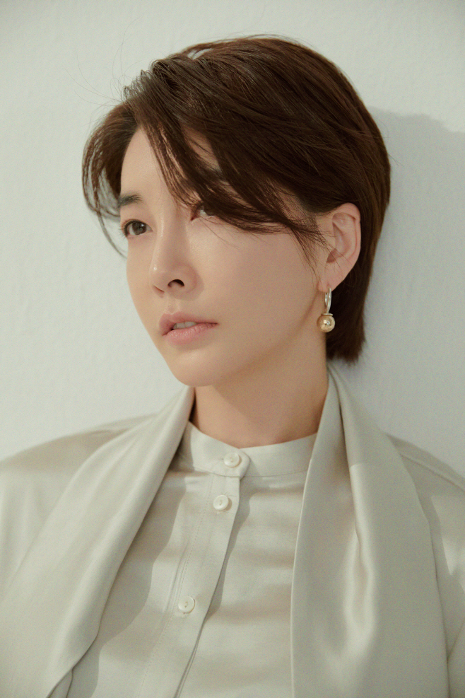 진서연
