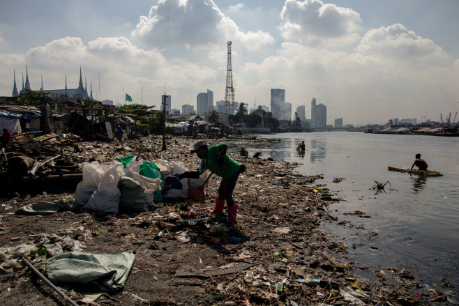 UN-RIGHTS/ENVIRONMENT <YONHAP NO-5106> (REUTERS)