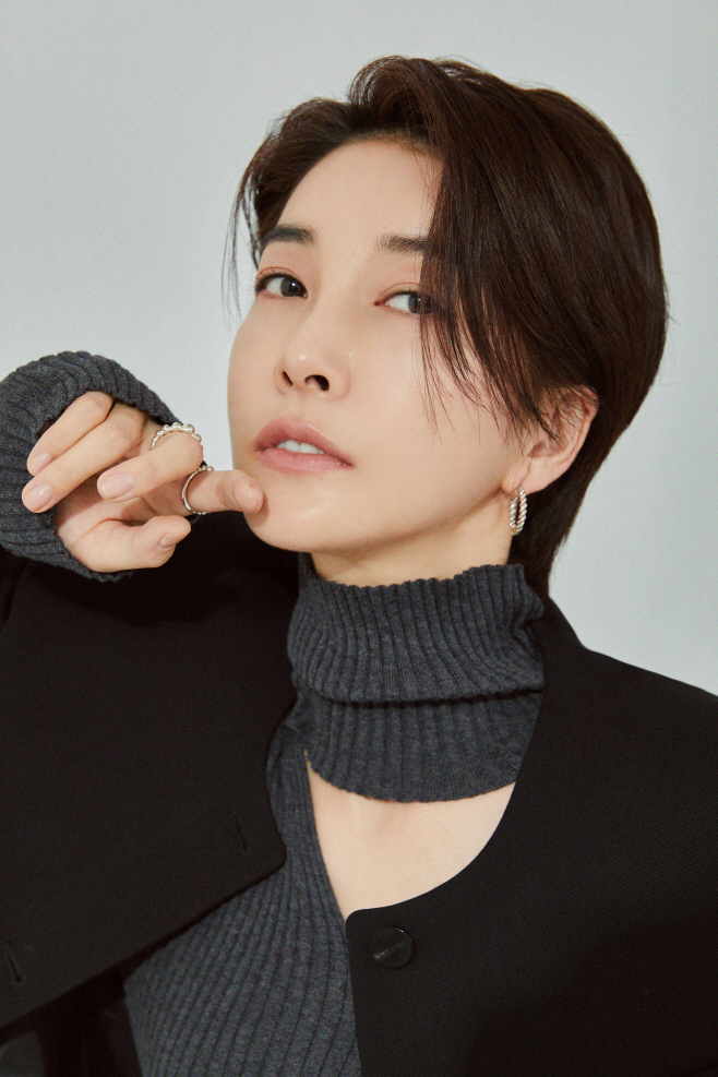 진서연