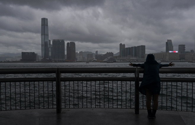 Hong Kong Storm <YONHAP NO-5135> (AP)