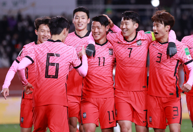 '흥이 난다!'<YONHAP NO-6036>