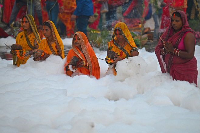 INDIA-RELIGION-HINDUISM-FESTIVAL <YONHAP NO-0504> (AFP)