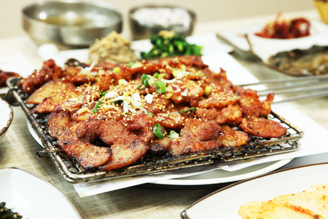 석곡 흑돼지 석쇠구이, 가을 손님 입맛을 사로잡다