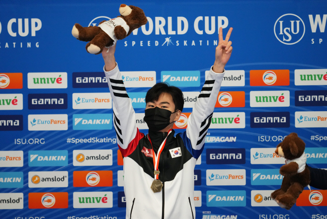 SPEEDSKATING-WORLD/ <YONHAP NO-0056> (REUTERS)