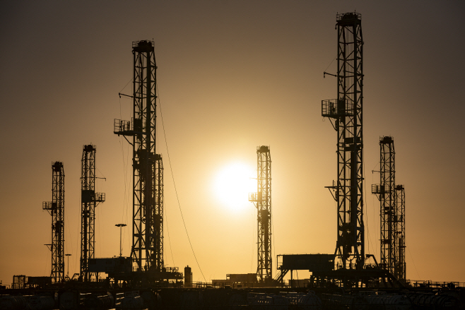 Oil Prices <YONHAP NO-0522> (AP)