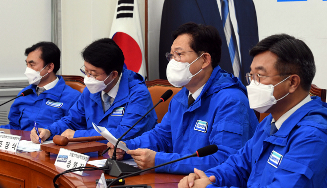 선대위에서 발언하는 송영길 상임선대위원장
