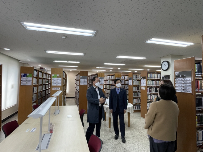성준모 의원, 김포교육도서관·선부도서관 현장방문
