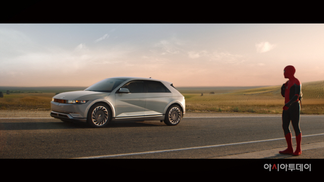 사진3) 아이오닉5 스파이더맨