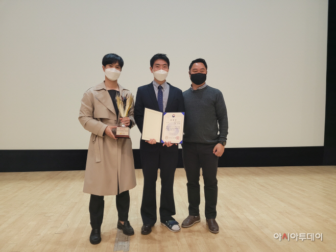 관련사진