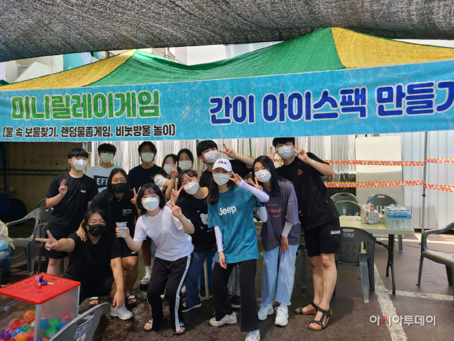 청소년운영위원회 솔아솔아 단체사진)