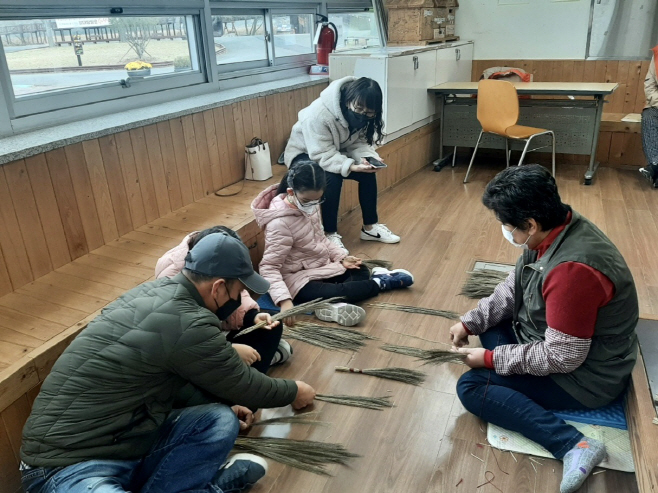 순천만 생태체험 프로그램(갈대빗자루)