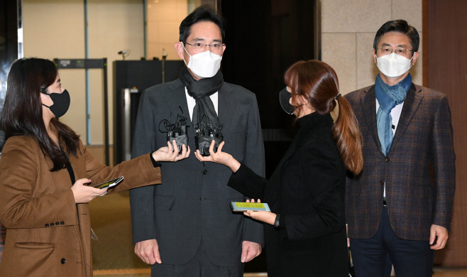 중동 출장 마친 이재용 귀국