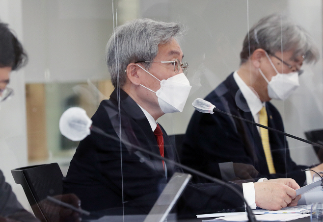 금융위_211215_금융플랫폼 혁신 활성화를 위한 간담회 개최 _4