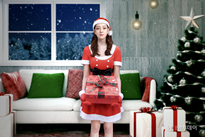 [사진1]롯데홈쇼핑, 가상 모델 루시 쇼호스트 데뷔