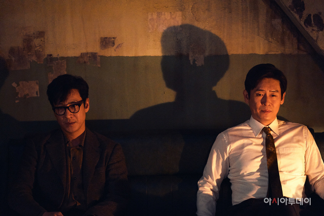 still_10