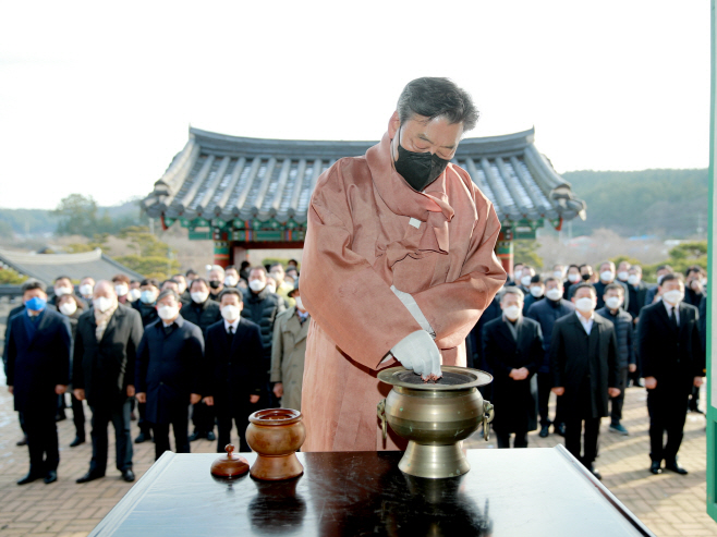 가세로 태안군수, 옥파 이종일 선생생가 찾아 신년참배
