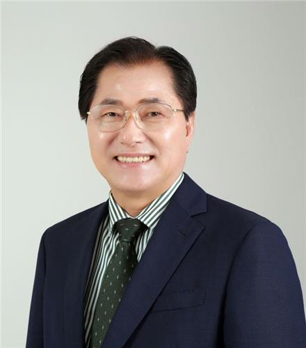 신우철 군수