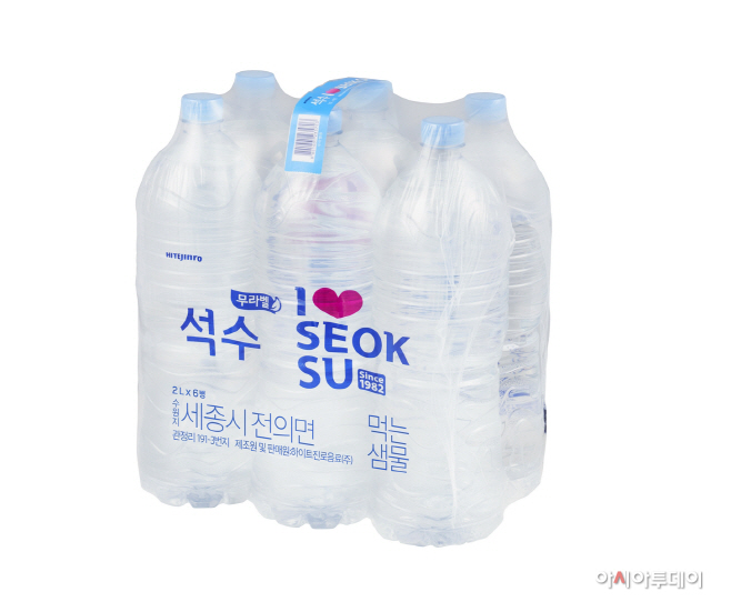 [이미지2] 하이트진로음료_무라벨 석수 2L 팩