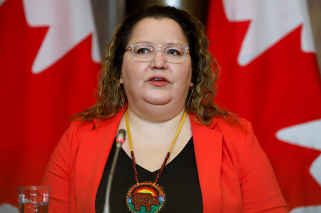 CANADA-INDIGENOUS/FOSTERCARE <YONHAP NO-0897> (REUTERS)