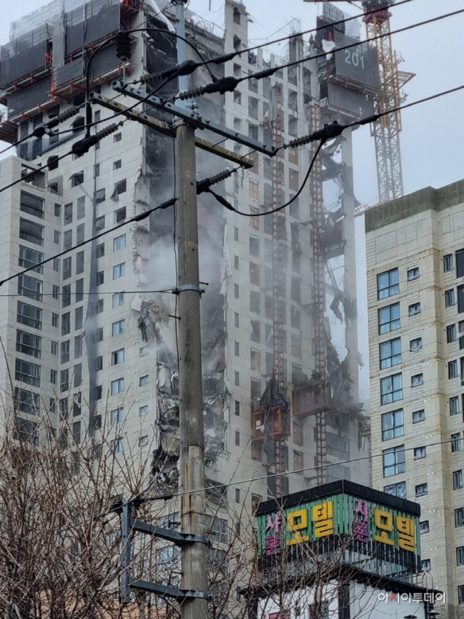 건물붕괴-1