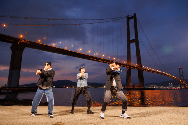 DL 기업캠페인 “DL 끼부림 US’ 1