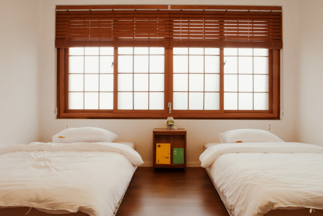 사본 -[사진] 제주스테이 다움 북촌포구집 침실