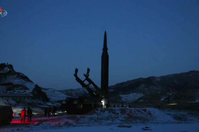 북한 극초음속미사일 발사 현장