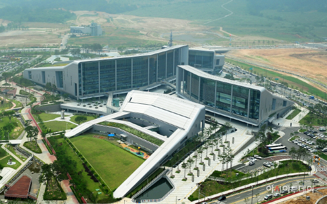 충남도, 농어업용 협동로봇 등 미래 발전 이끌 신사업 추진 박