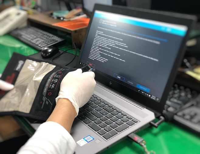 디지털포렌식작업사진